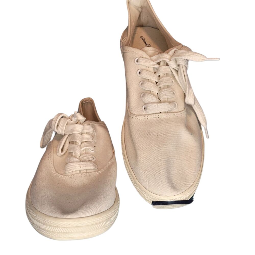 Women's Lunea Lace-Up Sneakers Universal Thread™ Womens Shoes sz 11 White Canvas